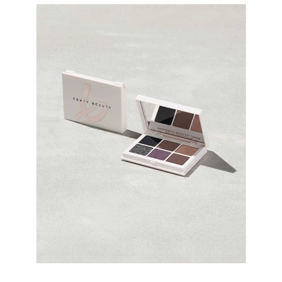 Eyeshadow Palette with Neutral and Bold Shades NIB - Picture 2 of 6